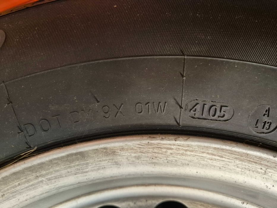Sprzedam 2 szt kół Jaguar XJ40! Tanio!