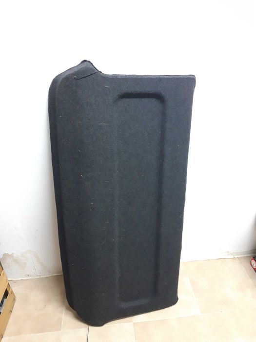 Chapeleira/Cortina da mala