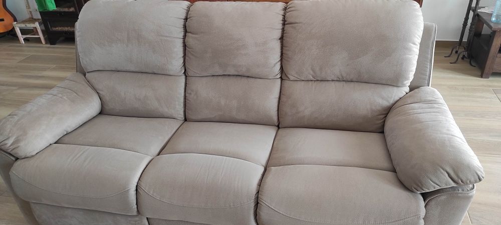 Sofá 3 lugares com relax com tratamento impermiabilizante