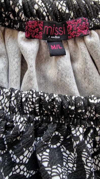 Женская блузка кроп топ открытые плечи длинные рукава missi london