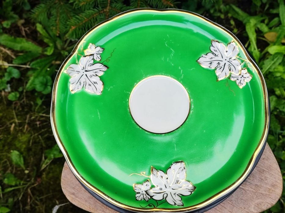 Porcelanowy Zestaw  "Winogrona" Karafka ZSRR Korosteń 1962-70 lat