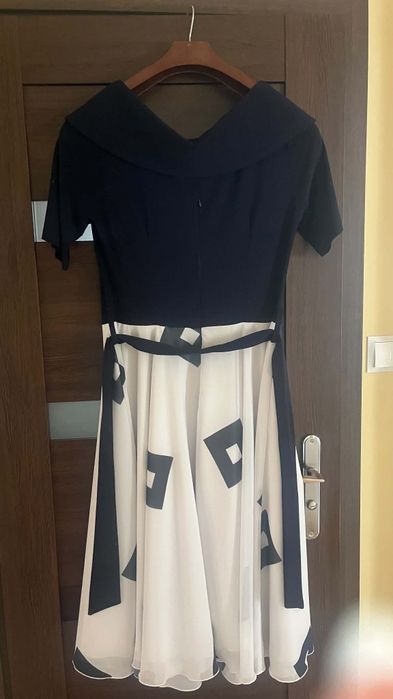 Sukienka damska elegancka biało-granatowa