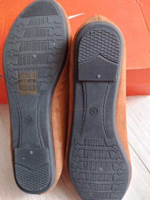 Zamszowe mokasyny damskie