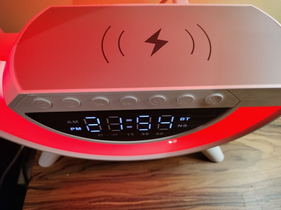 Led wireless charging speaker
