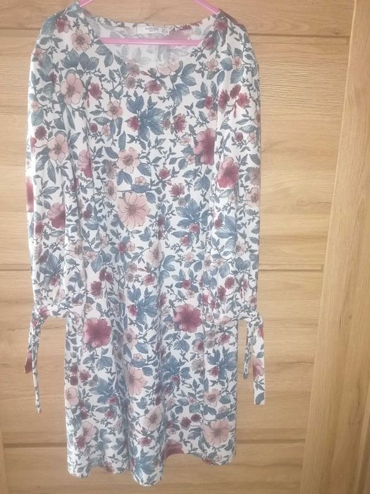 Śliczna Sukienka mango rozmiar s