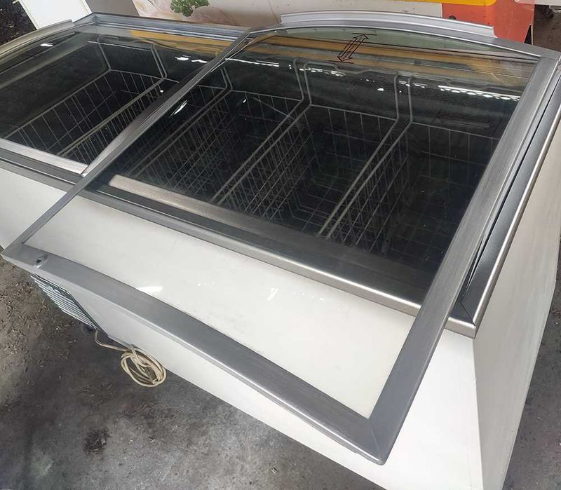 Скло для морозильної камери ларя бонети UGUR 300-500л 67