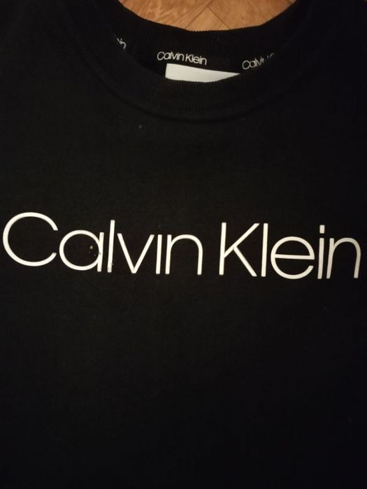 Czarna damska bluza Calvin Klein