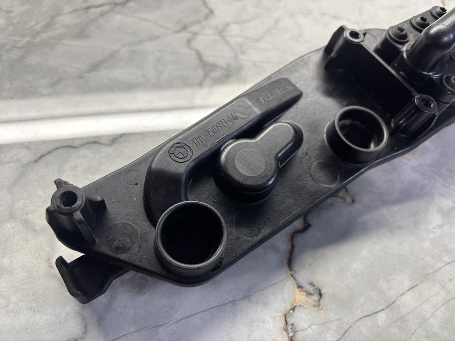 Корпус теплообмінника БМВ Е60 Е61 Термостата Термостату BMW E65