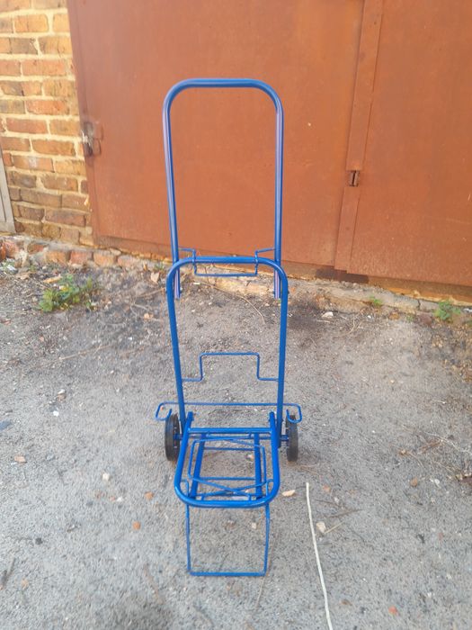 Тележка ,кравчучка ,тачка ,візок