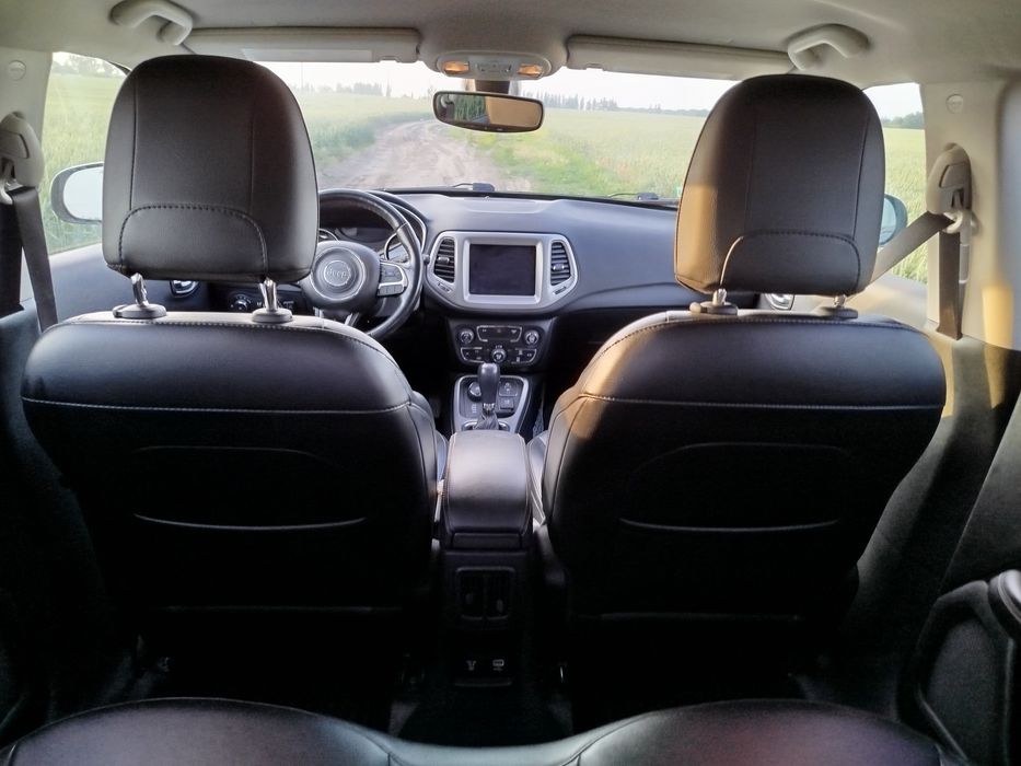 Продам свій автомобіль  Jeep Compass