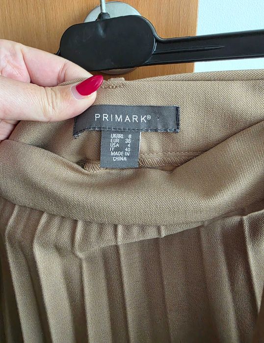 NOVA | Saia midi creme escura, tamanho 36