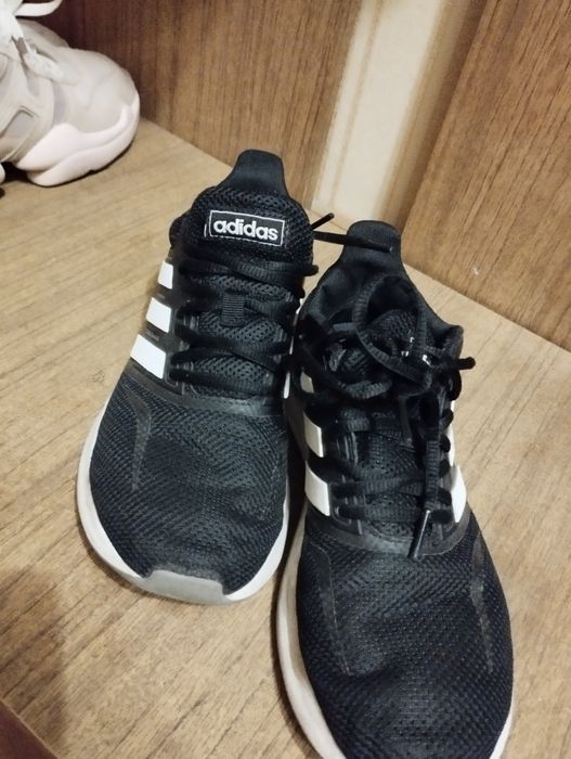 Кросівки орегінал на устіку 24.5