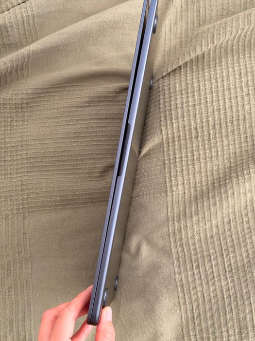 Apple MacBook Air 15″ M4 / 24 GB RAM / 512 GB SSD – stan idealny