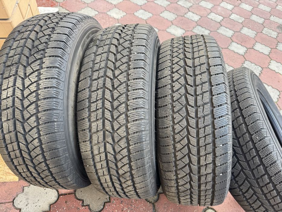 Шины  зимние 265/65/17  WINTERKING  состояние новых