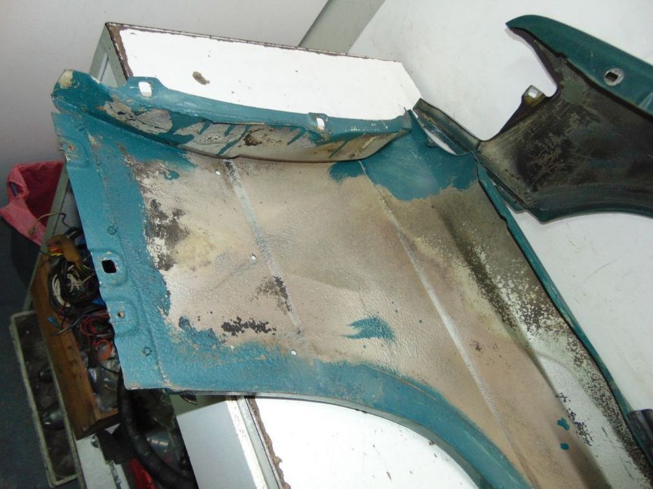 Mercedes w201/190 guarda lamas da frente