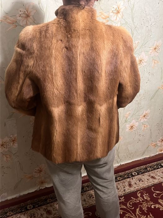 продам натуральную шубу из лисы