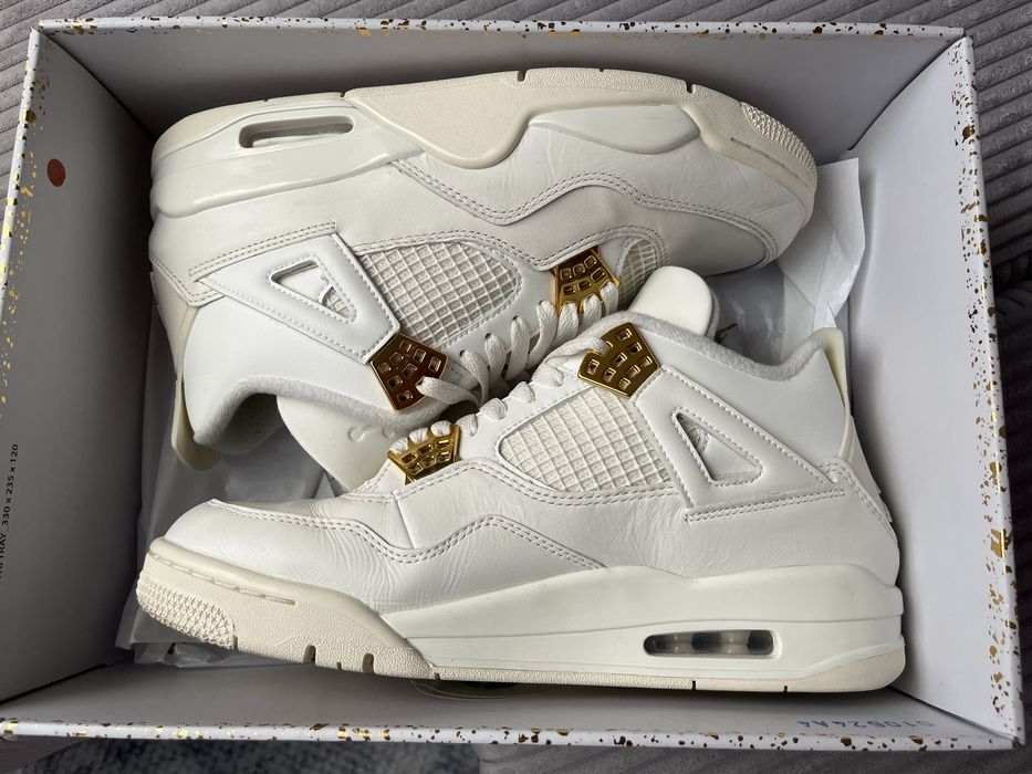 Air Jordan 4 Mettalic gold
