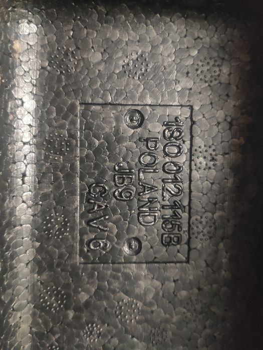 Kompresor oryginalny VW Audi + hak+ wytłoczka