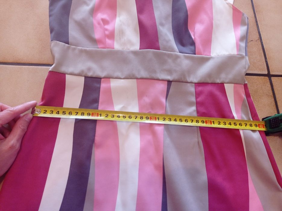 Sprzedam śliczną sukienkę