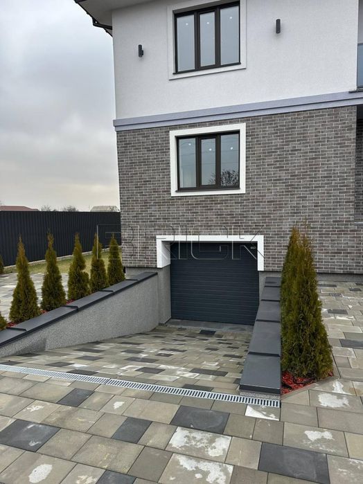 Продаж будинку 2 поверхи, с. Княжичі, вулиця Нова, 200 м2, 825$ за м2