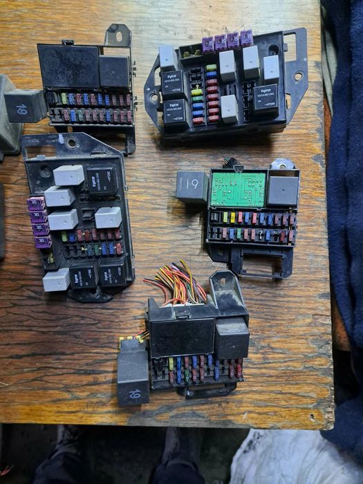 Блок предохранителей запобіжників для чері джагі