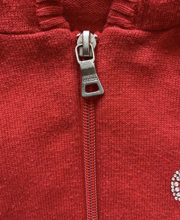 Sweterek Guess z kapturem