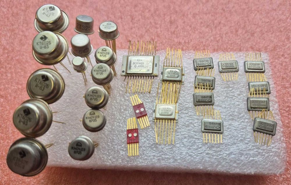 Транзистори мікросхеми