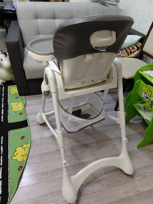 Стільчик для годування Carrello