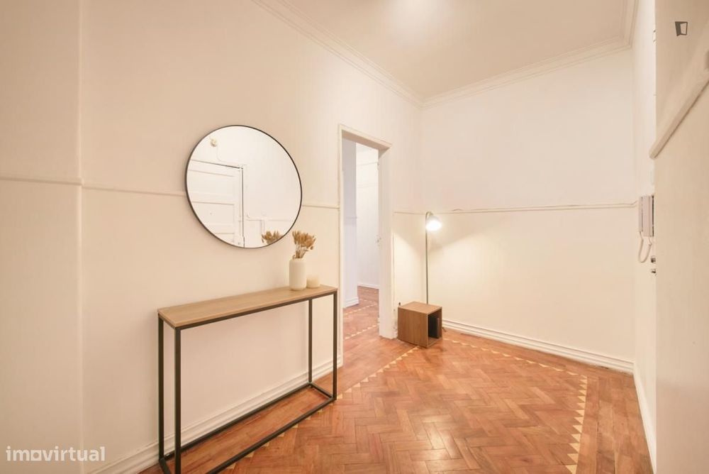 Quarto - localizado em Entrecampos Lisbon