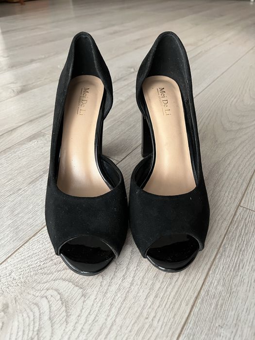 Босоніжки жіночі