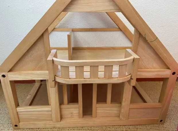 Casinha Bonecas da Imaginarium + todo o mobiliário em ótimo estado