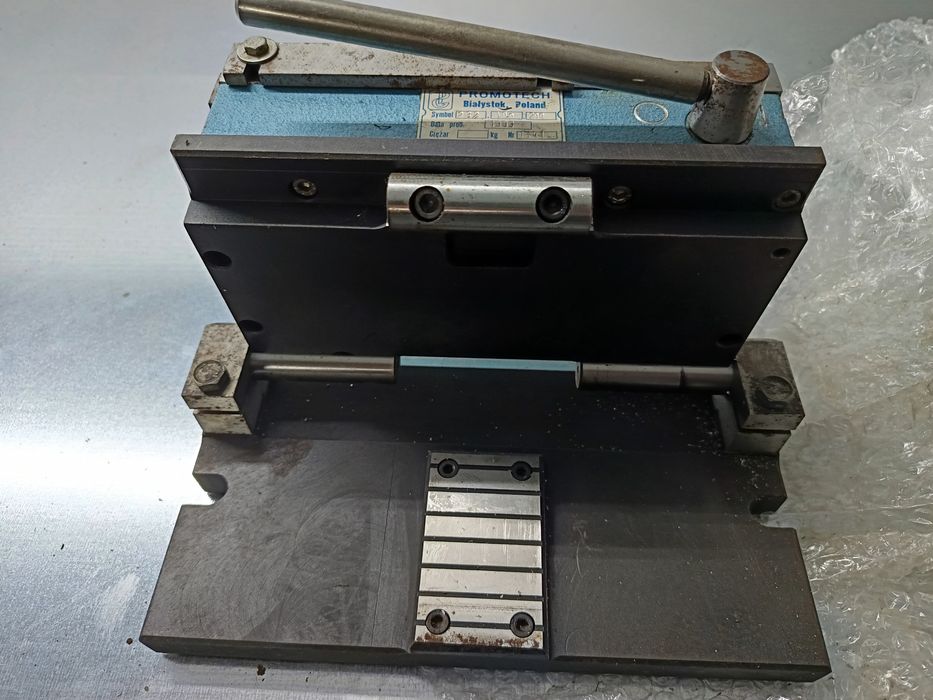 Magnetyczny stół obrotowy