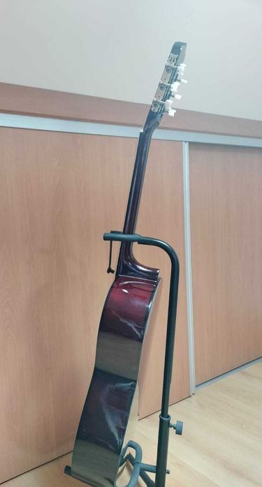 Guitarra Clássica Asthon em ótimo estado com cordas novas