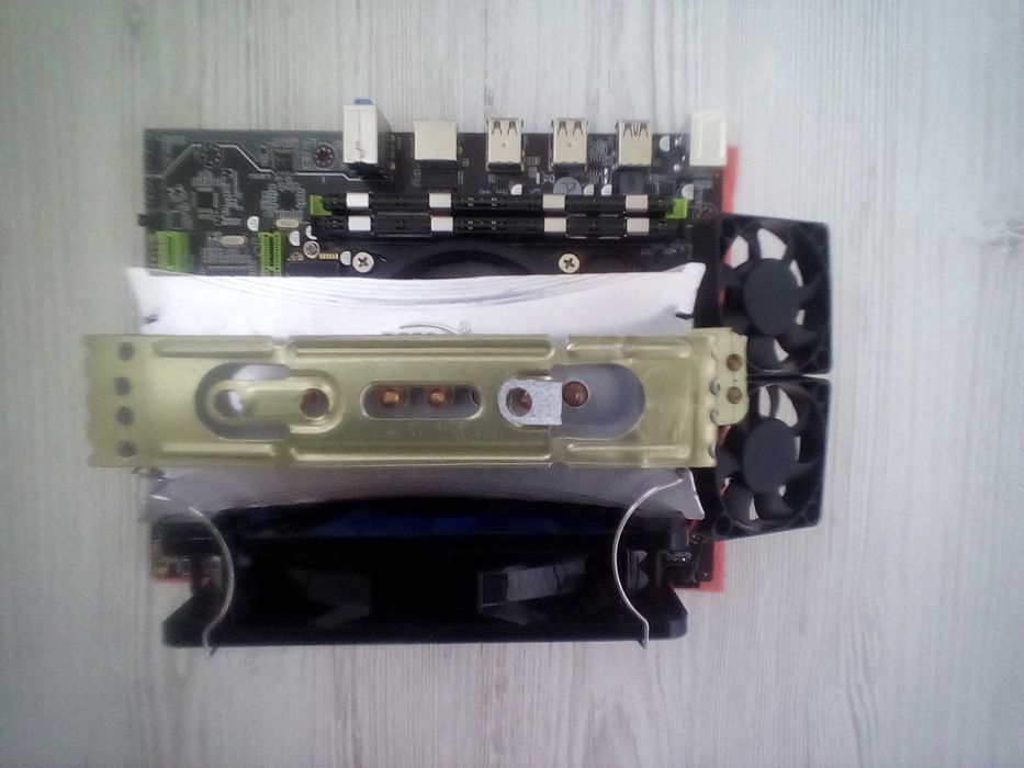 Готовая сборка:Kllisre X79V2.82A+E5-2689