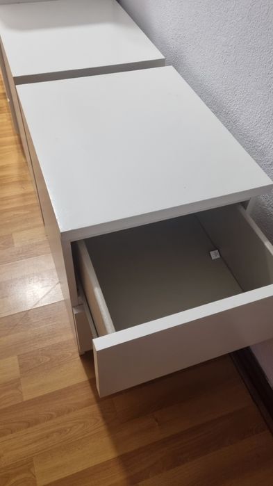 2 mesas cabeceira ikea