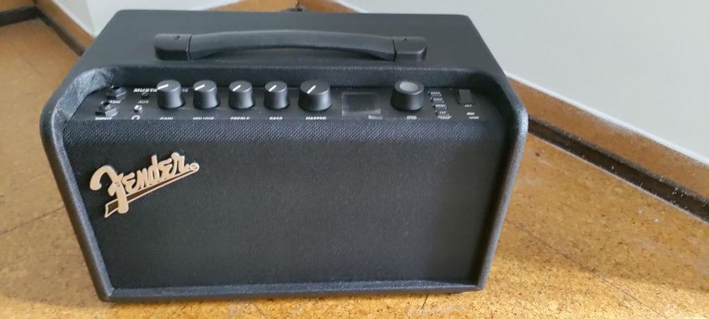 Fender Mustang LT40S