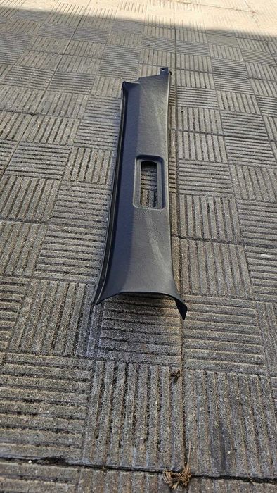 mercedes S124. Forra Pilar D direito. Novo.
