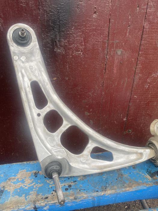 Продам ричаги БМВ Е46