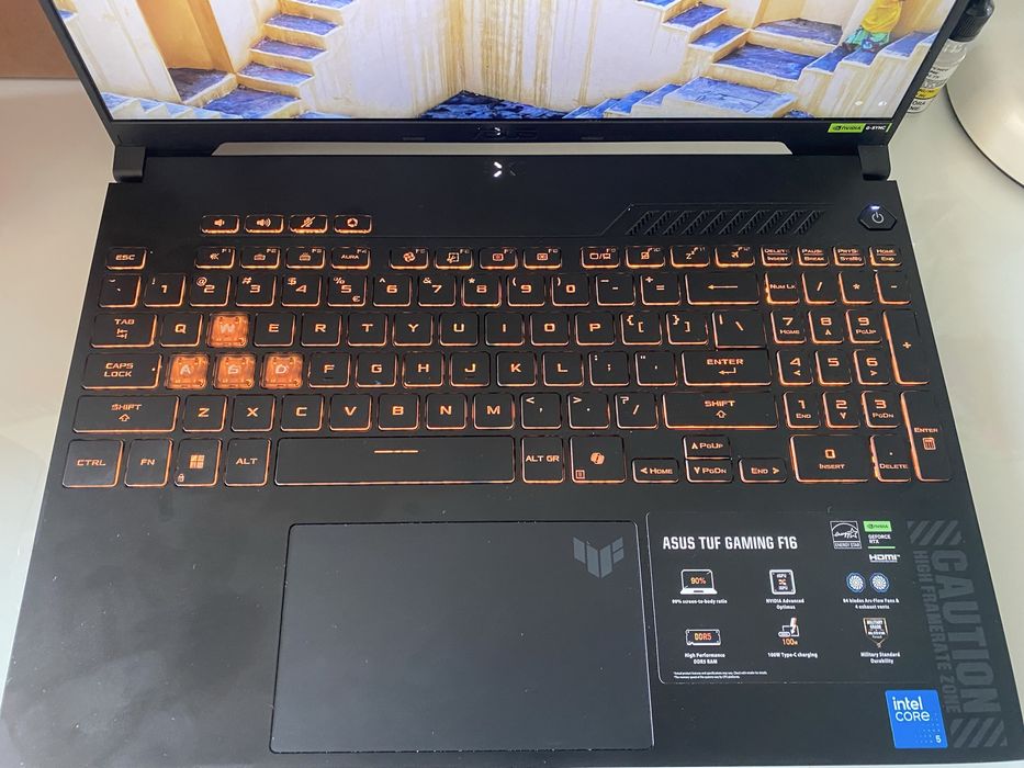 Laptop Gamingowy asus TUF F16 +Zestaw sluchawkowy+ myszka