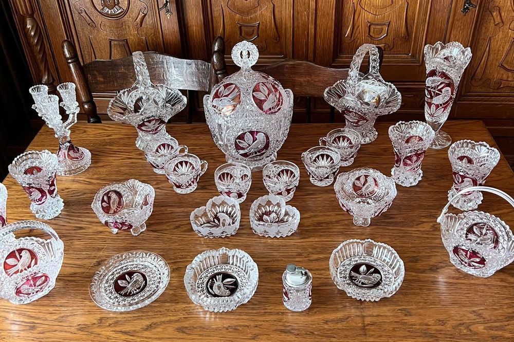 Шикарна колекція німецького кришталю Hofbauer Red Bird. 67 предметів.