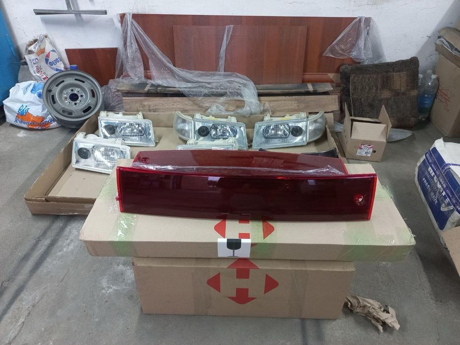 Катафот Ваз 2111 , отражатіль Богдан 2111 , вставка між фонарями