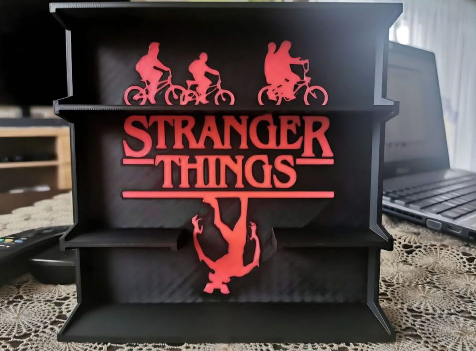 Ekspozytor polka na figurki funko kinder joy