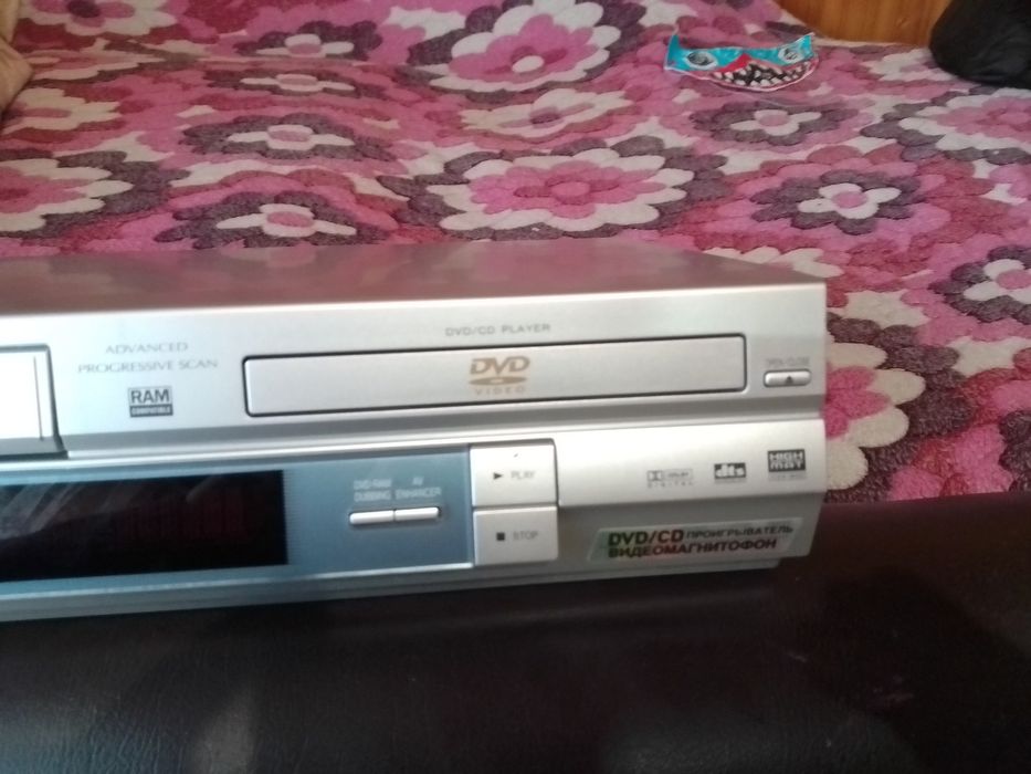 Combo проігриватель panasonic NV-VP32EE