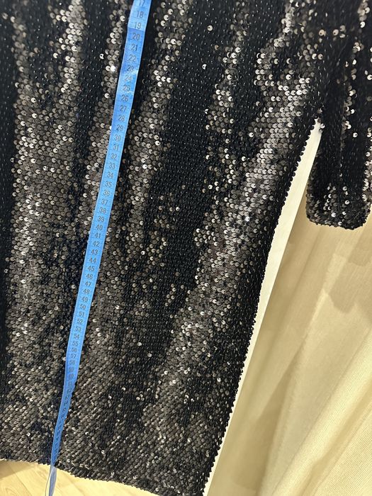 Новорічна жіноча сукня з паєтками