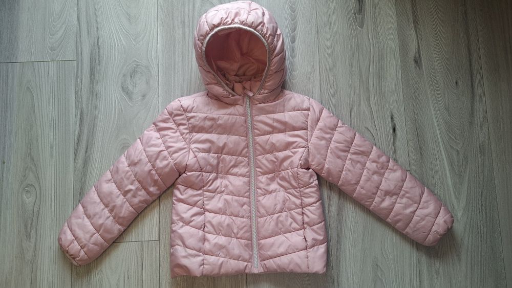 Pikowana kurtka H&M 116 jesienna z kapturem różowa