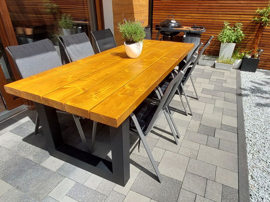 Stół ogrodowy lub do jadalni, nowy
