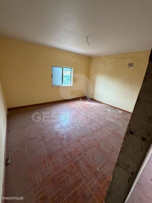 Moradia para recuperar com vista Douro em Ancede, Baião
