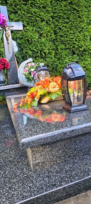 Wolne terminy. Sprzątanie grobów całoroczne.