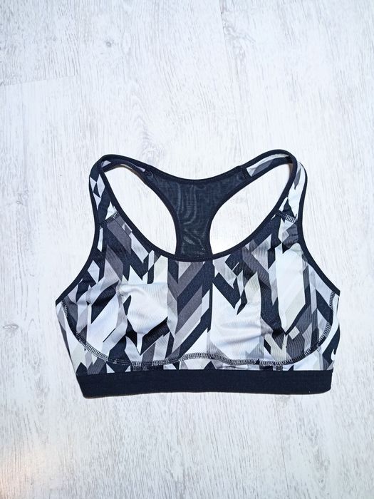 Stanik sportowy. Nike. Rozmiar S.
Top treningowy. Biustonosz.
Stan bar