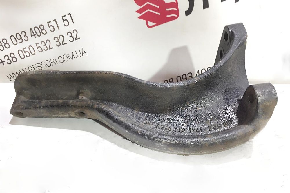 Кронштейн на ось Mercedes A 946.328.1241 Оригинал № А 9463281241